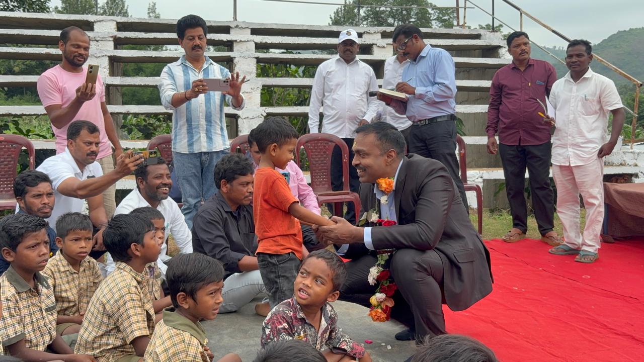 పల్లె బాటలో ఈగల్